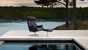 Conform Ledersessel schwarz mit hocker