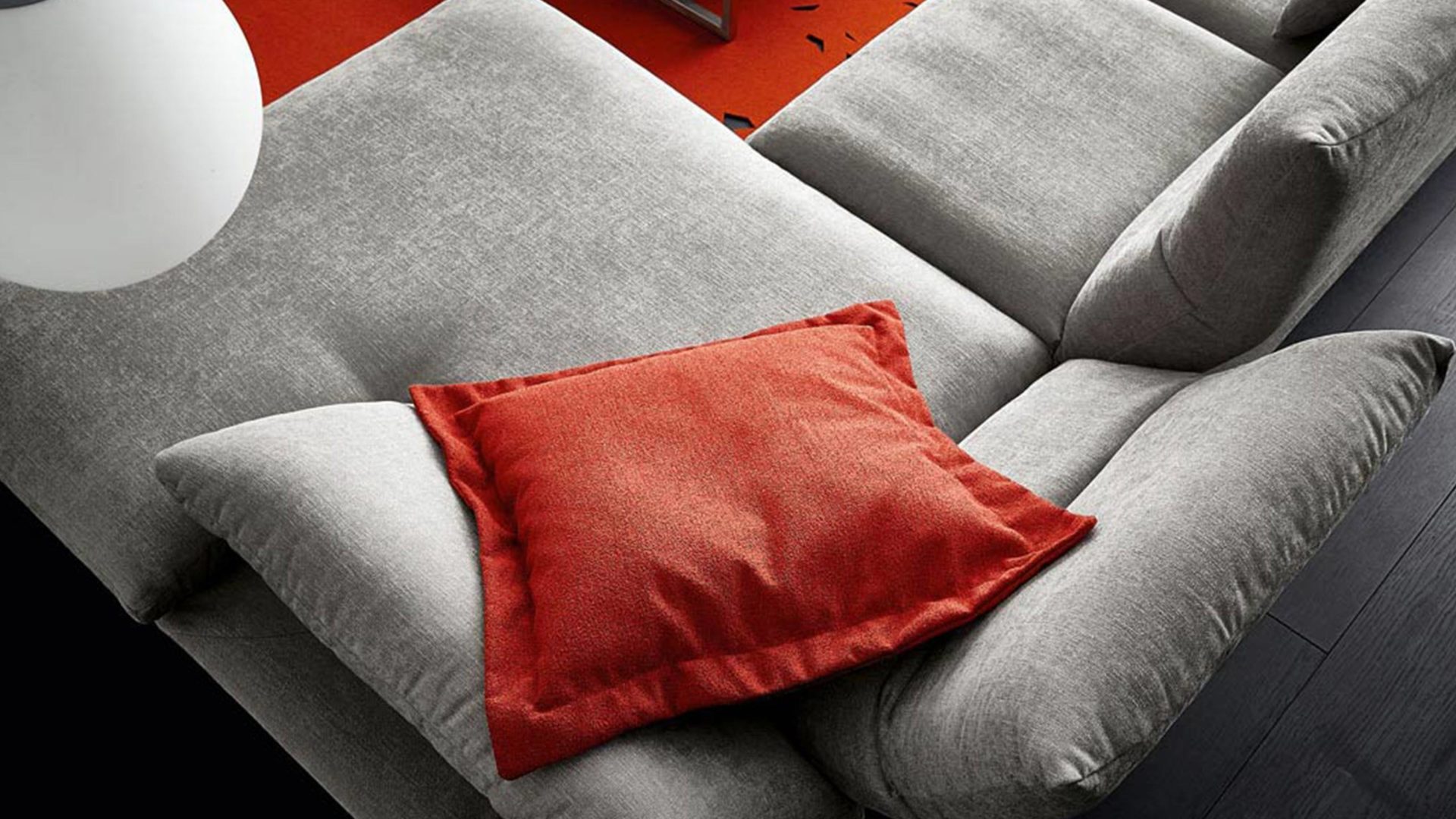 Koinor Francis Sofa mit Kissen in Orange