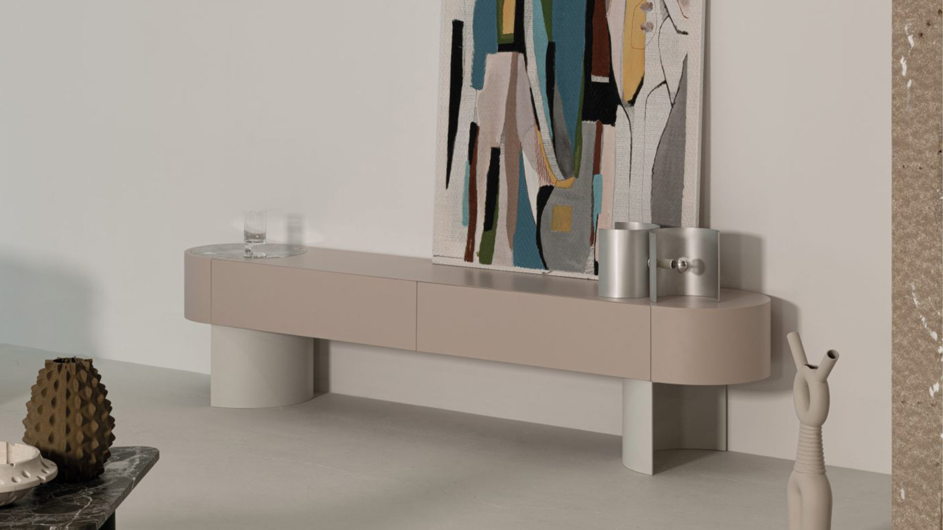 Cierre Lip Sideboard in Pastell