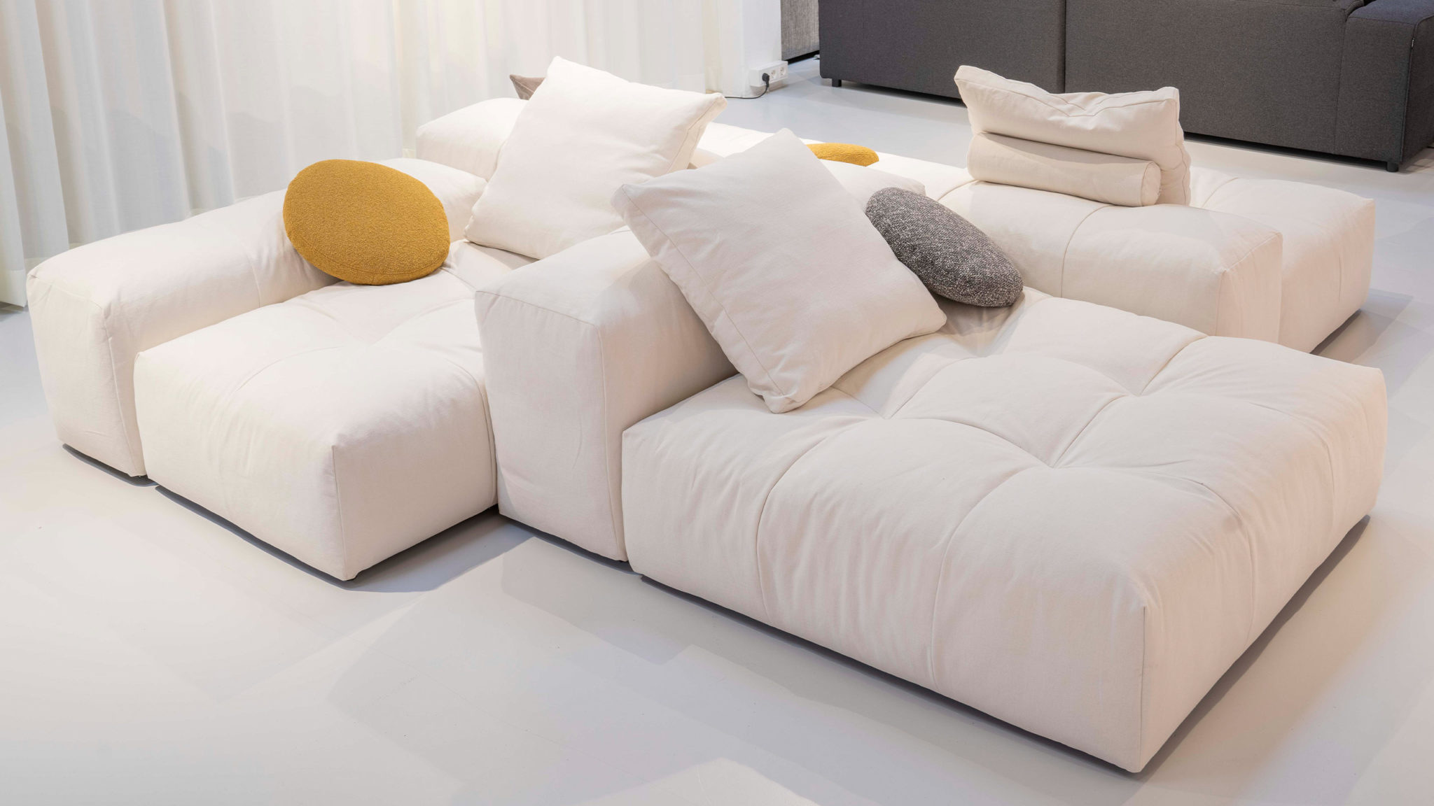 Concept Store by Möbel Staude Interior, Kunst & Designermöbel in