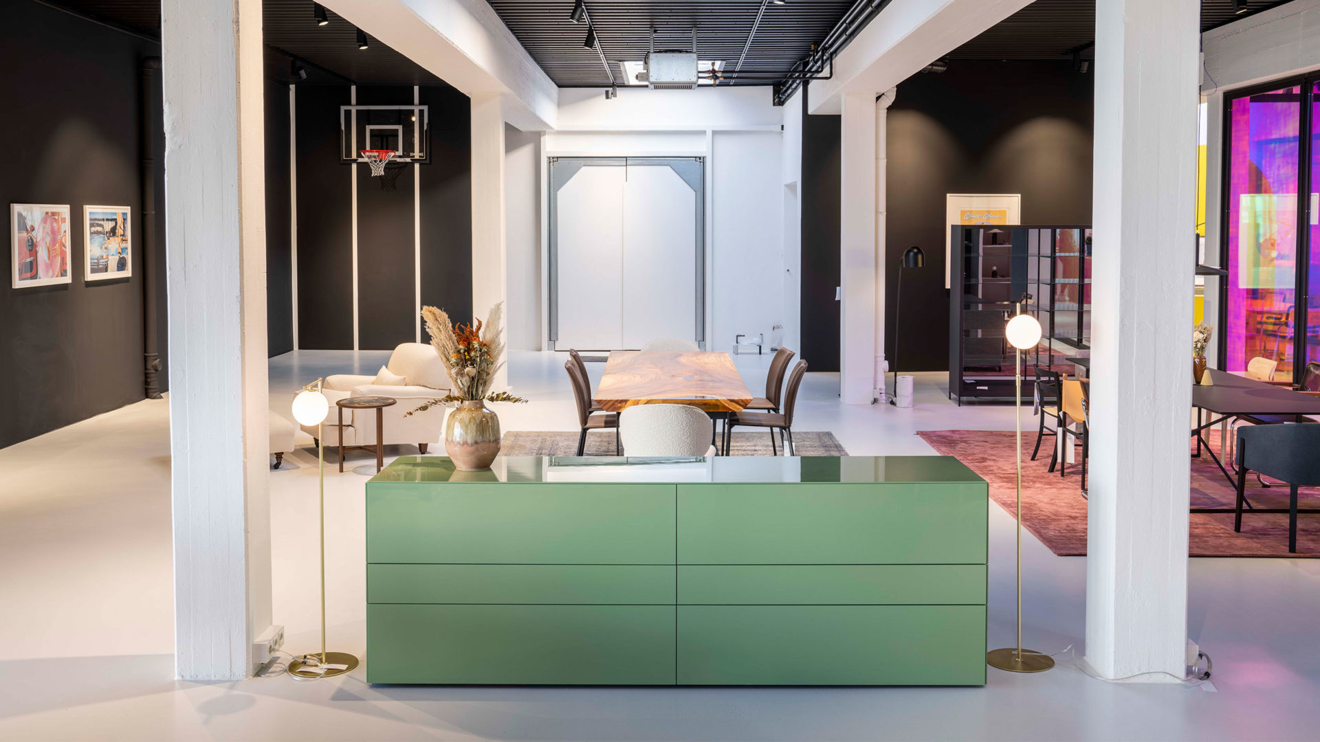 Concept Store by Möbel Staude Interior, Kunst & Designermöbel in