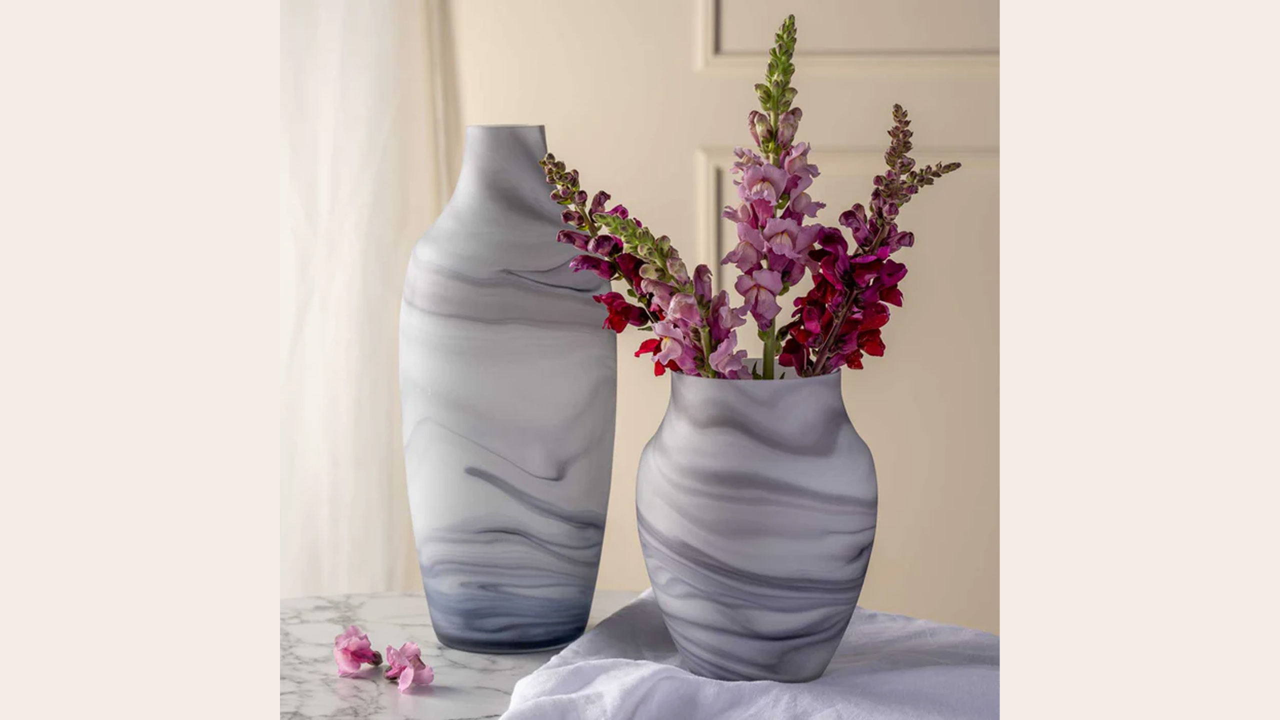 leonardo poesia vase in marmor optik