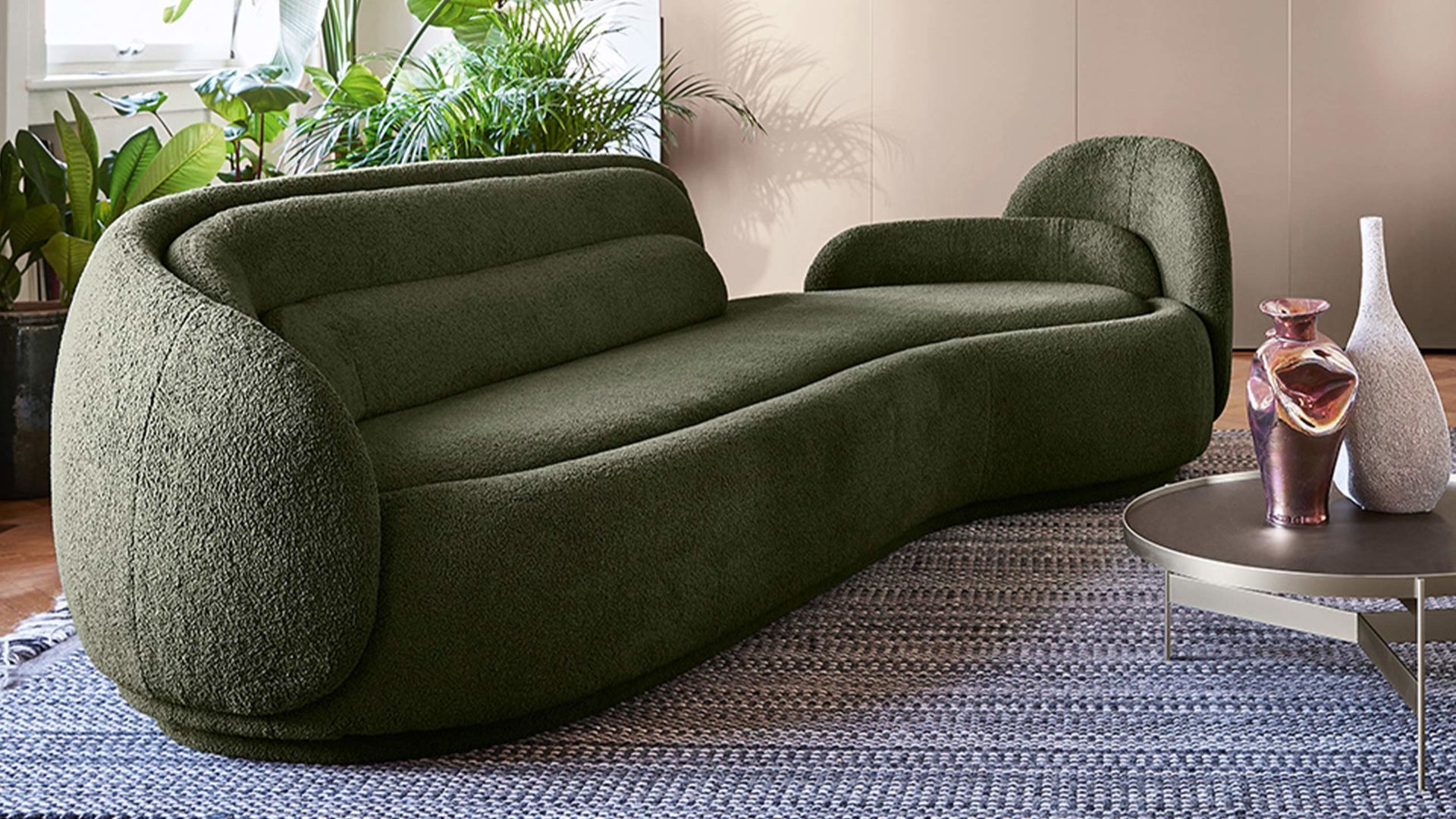 boucle sofa in dunkelgrün pianca peonia