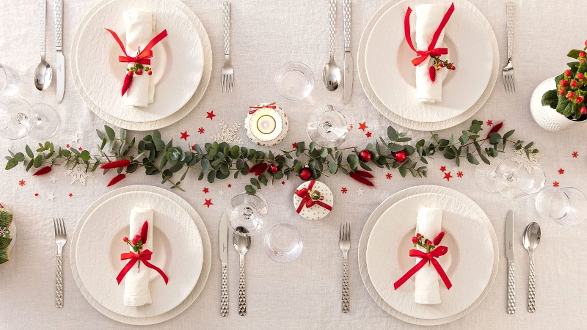 villeroy & boch weihnachtstisch idee mit roten schleifen