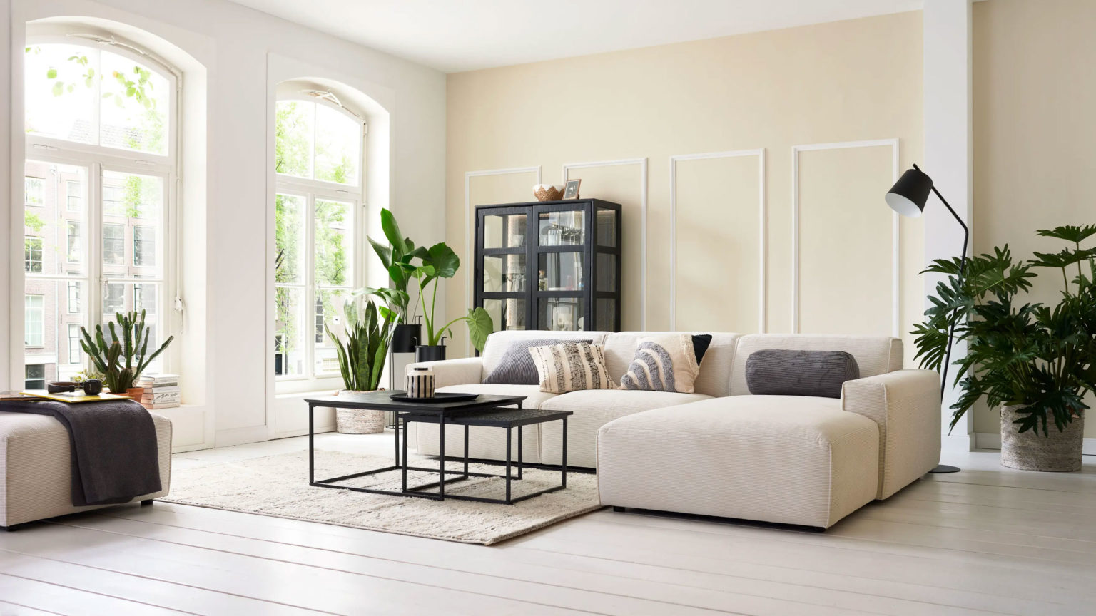 Roomio Möbel: Klare Linien, Holztische & gemütliche Sofas – Moebel Staude