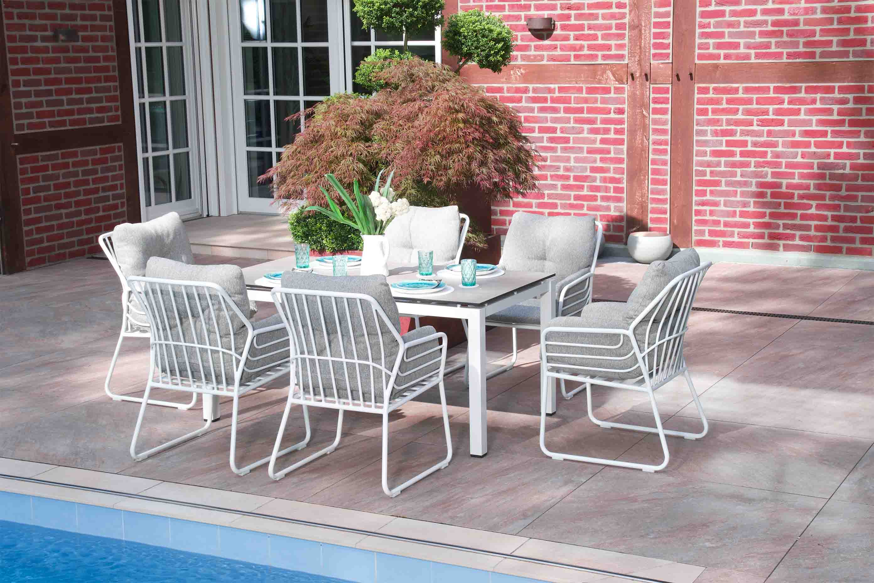 Essgruppe für den Außenbereich