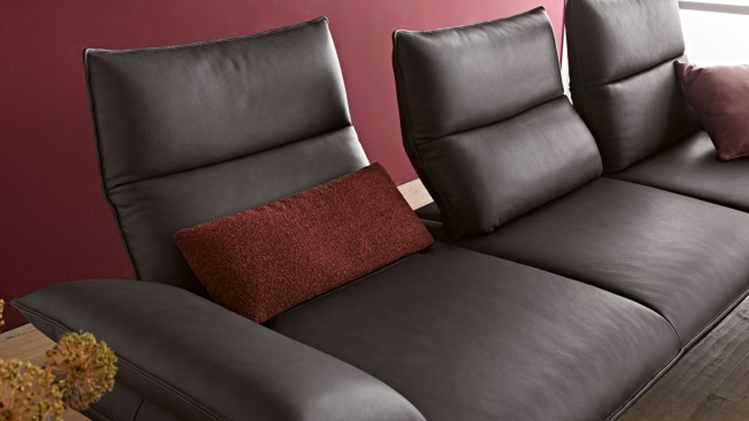 leder detail am koinor sofa caio