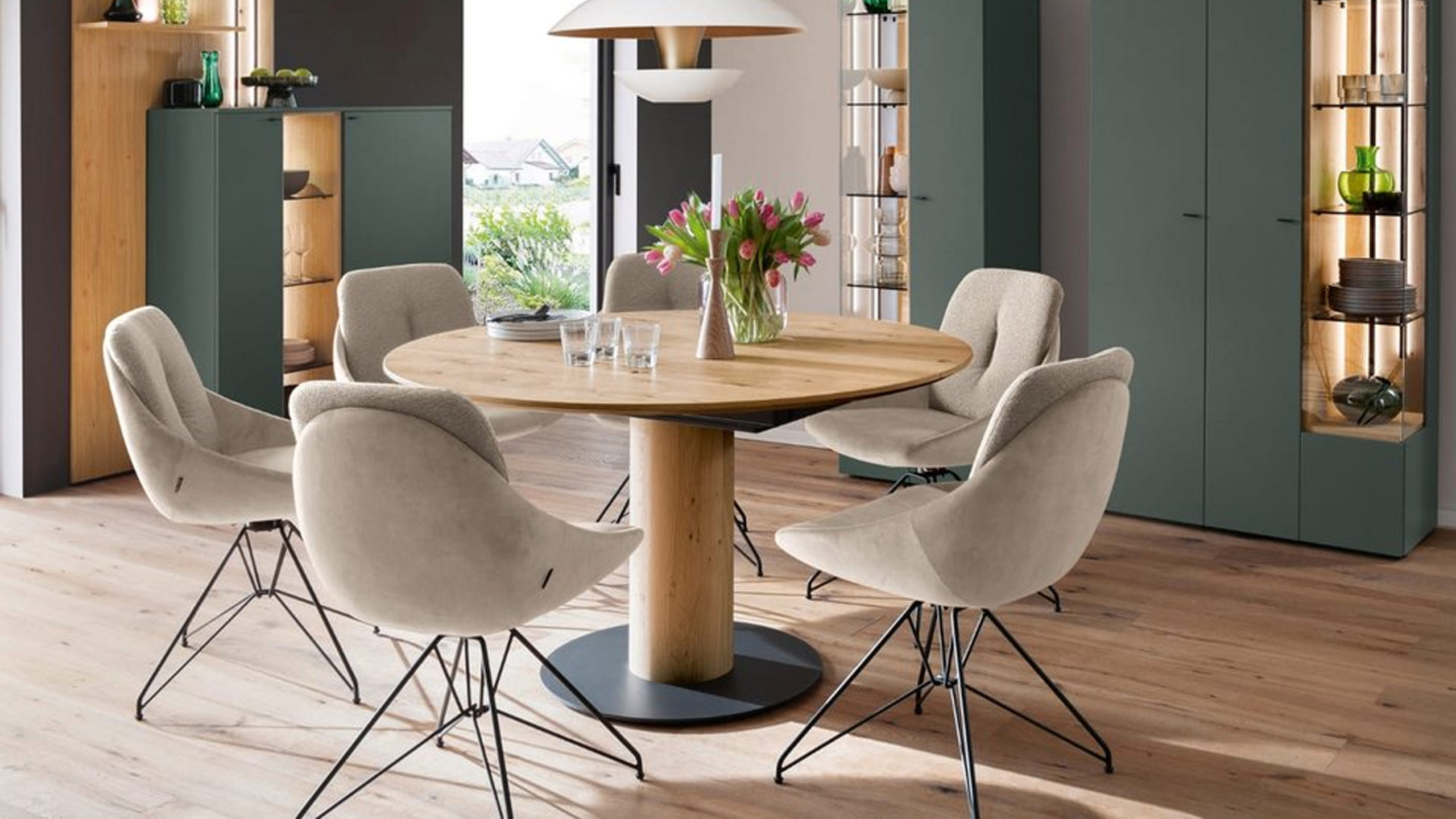 venjakob phil et124 esstisch rund aus holz mit stühlen im esszimmer